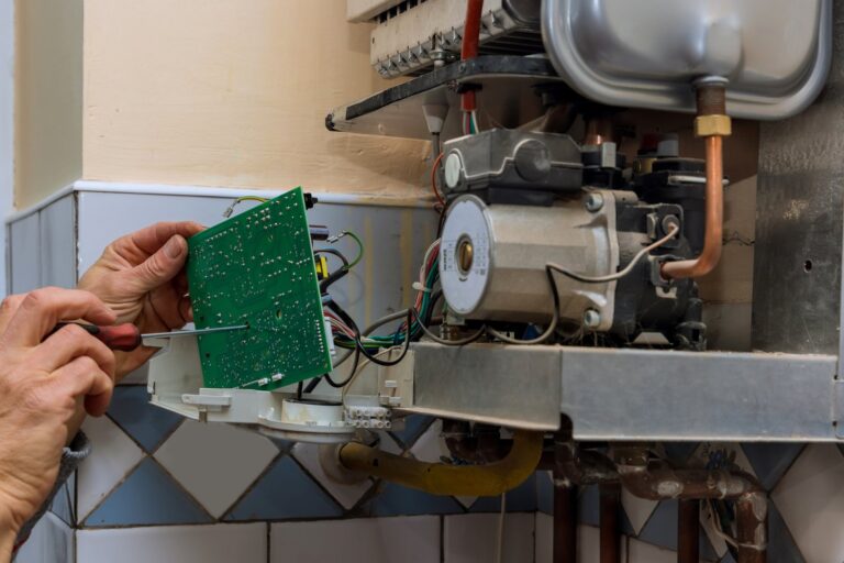 Jak rozwiązać awarię elektronicznego sterownika kotła?