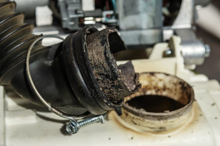 Problem z niedrożnością odpływu kondensatu w klimatyzatorze – diagnostyka