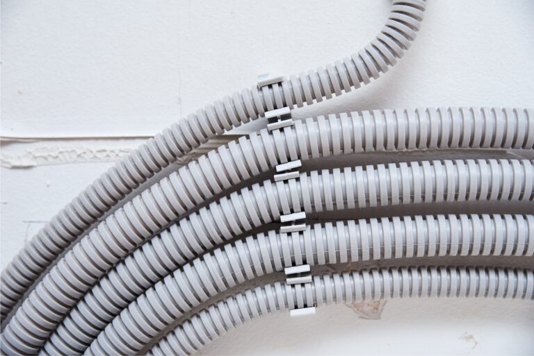 Praktyczny przewodnik po peszlach i elektrotechnice dla instalatorów