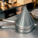 Jak wymienić filtr do okapu kuchennego?