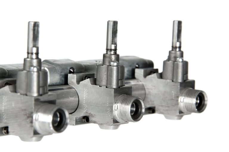 Optymalizacja systemów hydraulicznych: Przewodnik po zaworach instalacyjnych