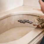 Co zrobić gdy odpływ w łazience wydaje nieprzyjemny zapach?