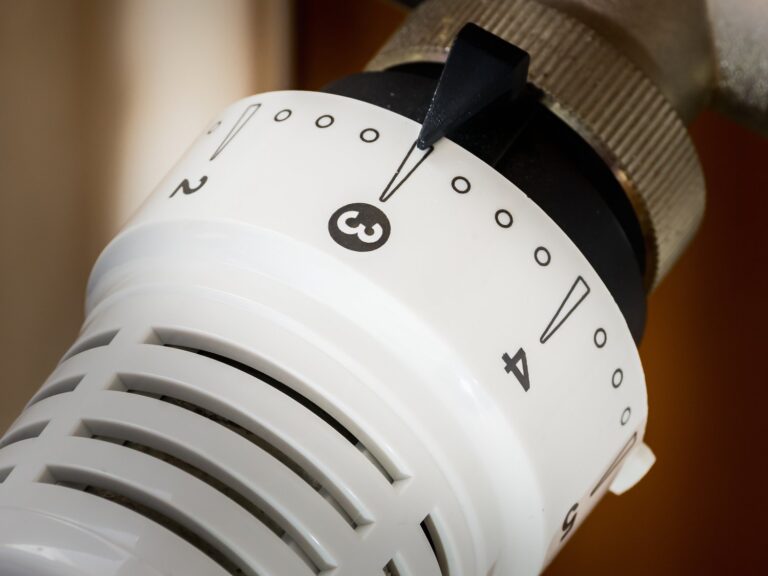 Jak naprawić problem z niestabilną temperaturą w baterii termostatycznej?