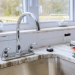 Jak wybrać i konserwować baterie kuchenne oraz ich części zamienne