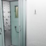 Jak wybrać odpowiednią kabinę prysznicową do swojej łazienki