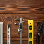 Jak wybrać odpowiednie miarki i narzędzia pomiarowe dla wykonawców budowlanych