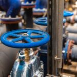 Jak wybrać odpowiednie zawory instalacyjne do systemu hydraulicznego
