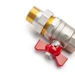 Co zrobić gdy automatyczny odpowietrznik w grzejniku ciągle wypuszcza wodę?