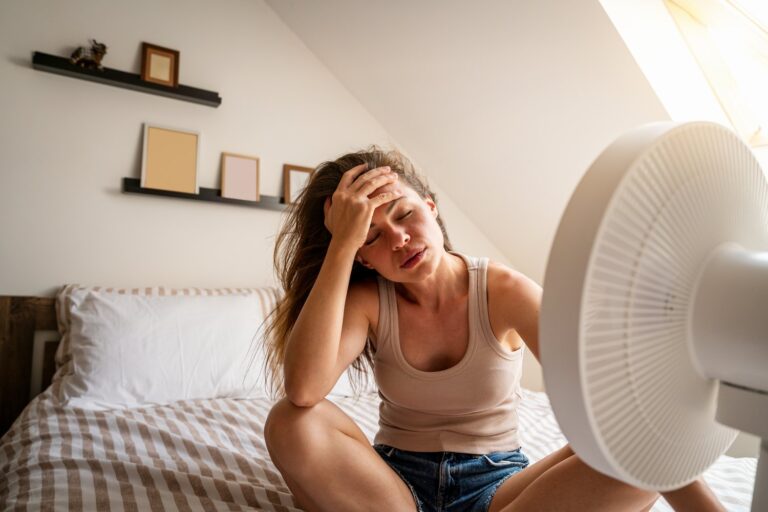 Dlaczego klimatyzator ścienny nie chłodzi mimo ustawienia niskiej temperatury?