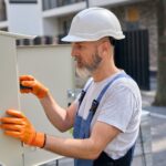 Jak prawidłowo wybrać i zainstalować bloki rozdzielcze w instalacjach elektrycznych