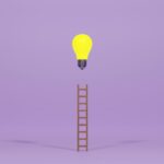 Jak wymienić przepaloną żarówkę w lampie sufitowej z wysokim sufitem?