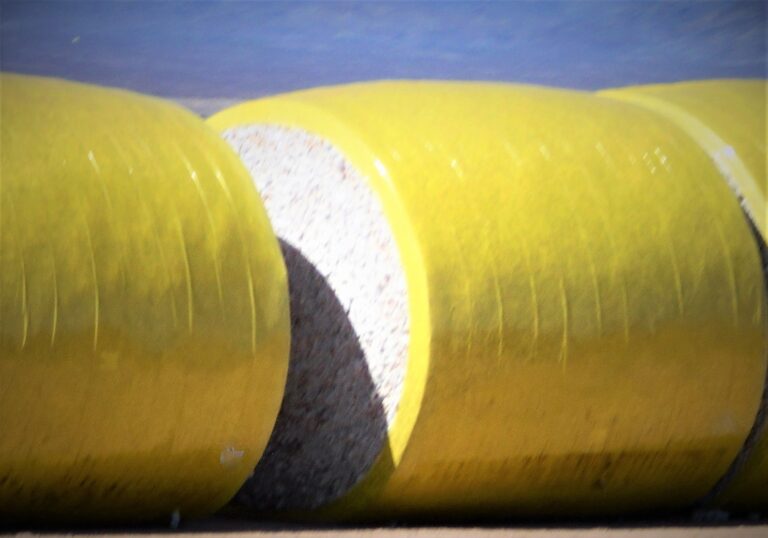 Jak wybrać odpowiednią izolację do rur w instalacjach grzewczych i wodociągowych