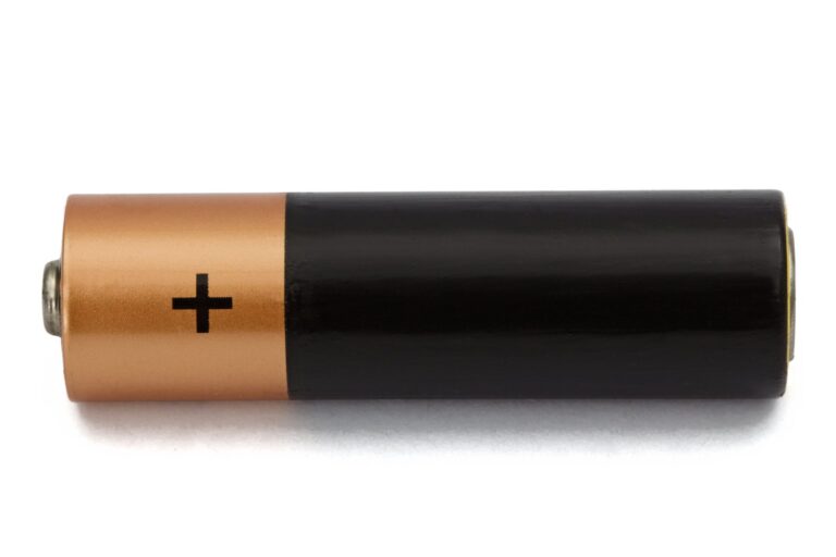 Jak wymienić baterię w czujniku ruchu przed domem?